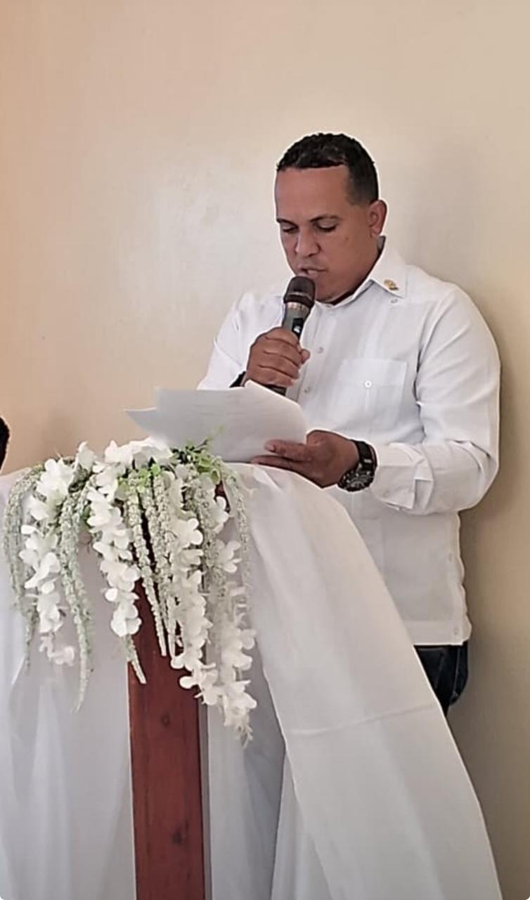 El pasado jueves 24 de abril, en el marco del Día de los Ayuntamientos, el alcalde Balaan Ramos, Director de la Junta Distrital de Villa Magante.