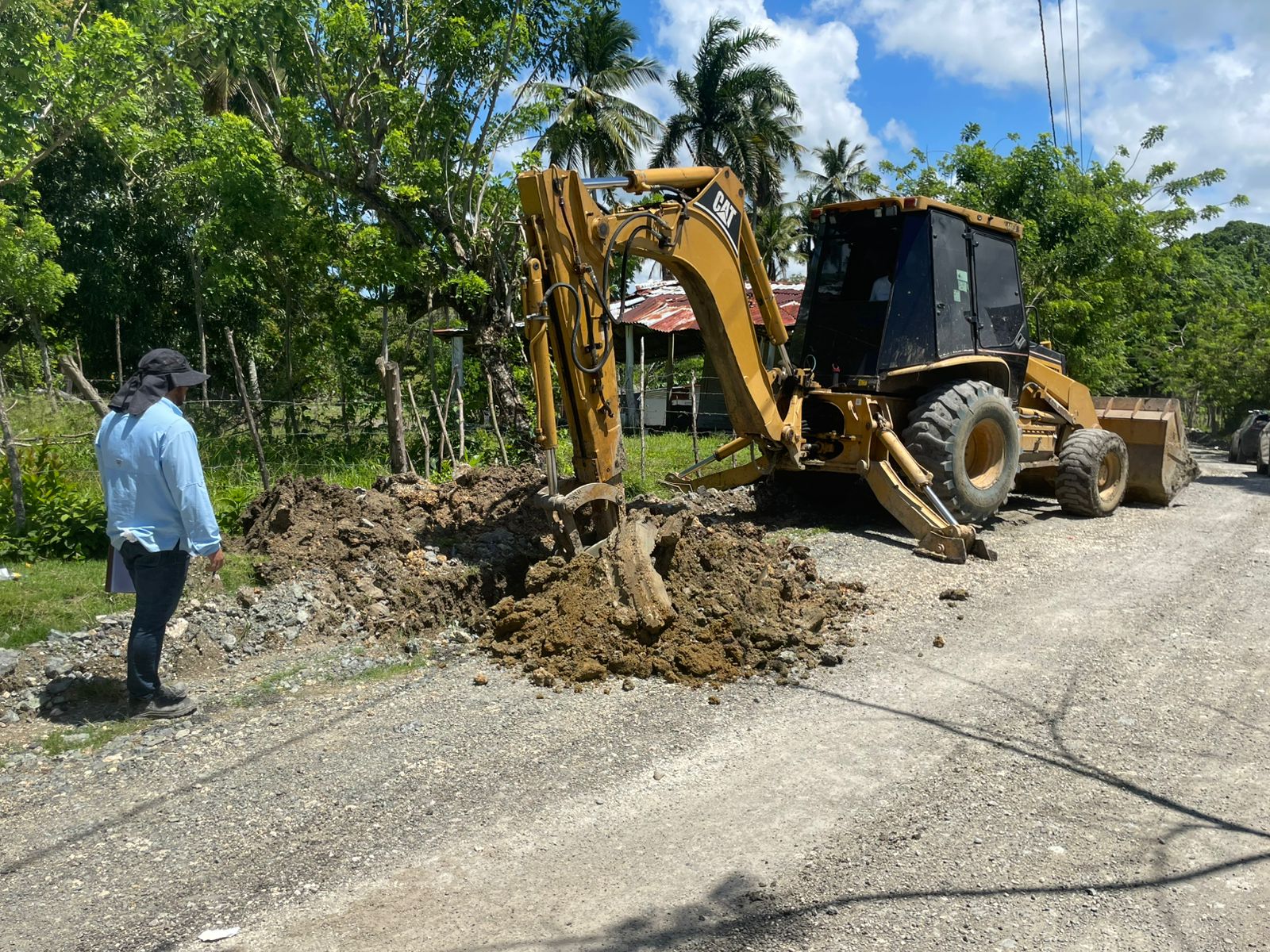 ​¡Muestreo de suelo en marcha para la vía a Playa Rogelio! 🚧🏖️